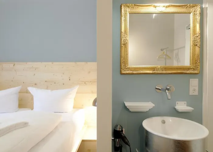 旅馆 猫咪睡衣旅馆 *