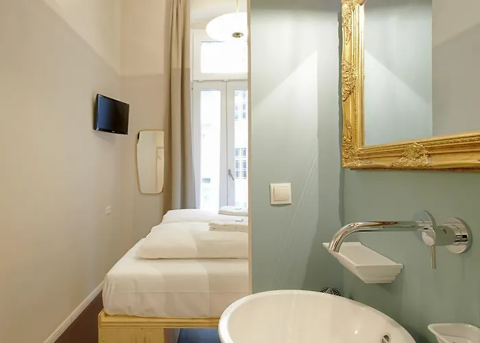 بيت الشباب كاتس باجاماس